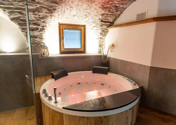 Giuly's Luxury * בורמיו